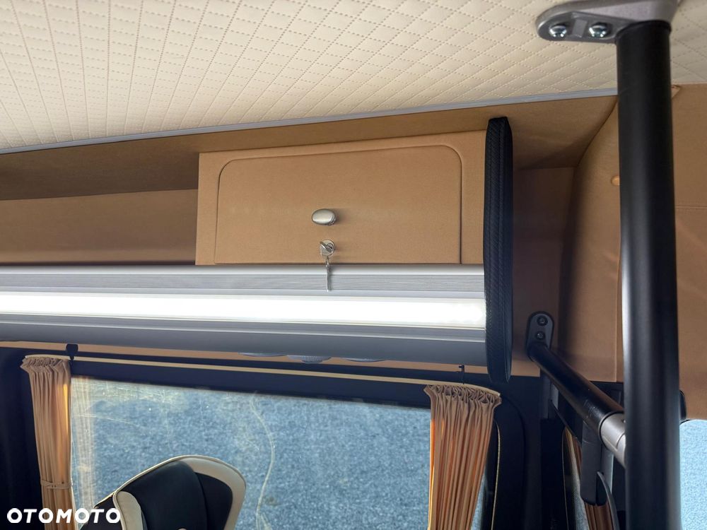 Mercedes-Benz Sprinter 519 - 36