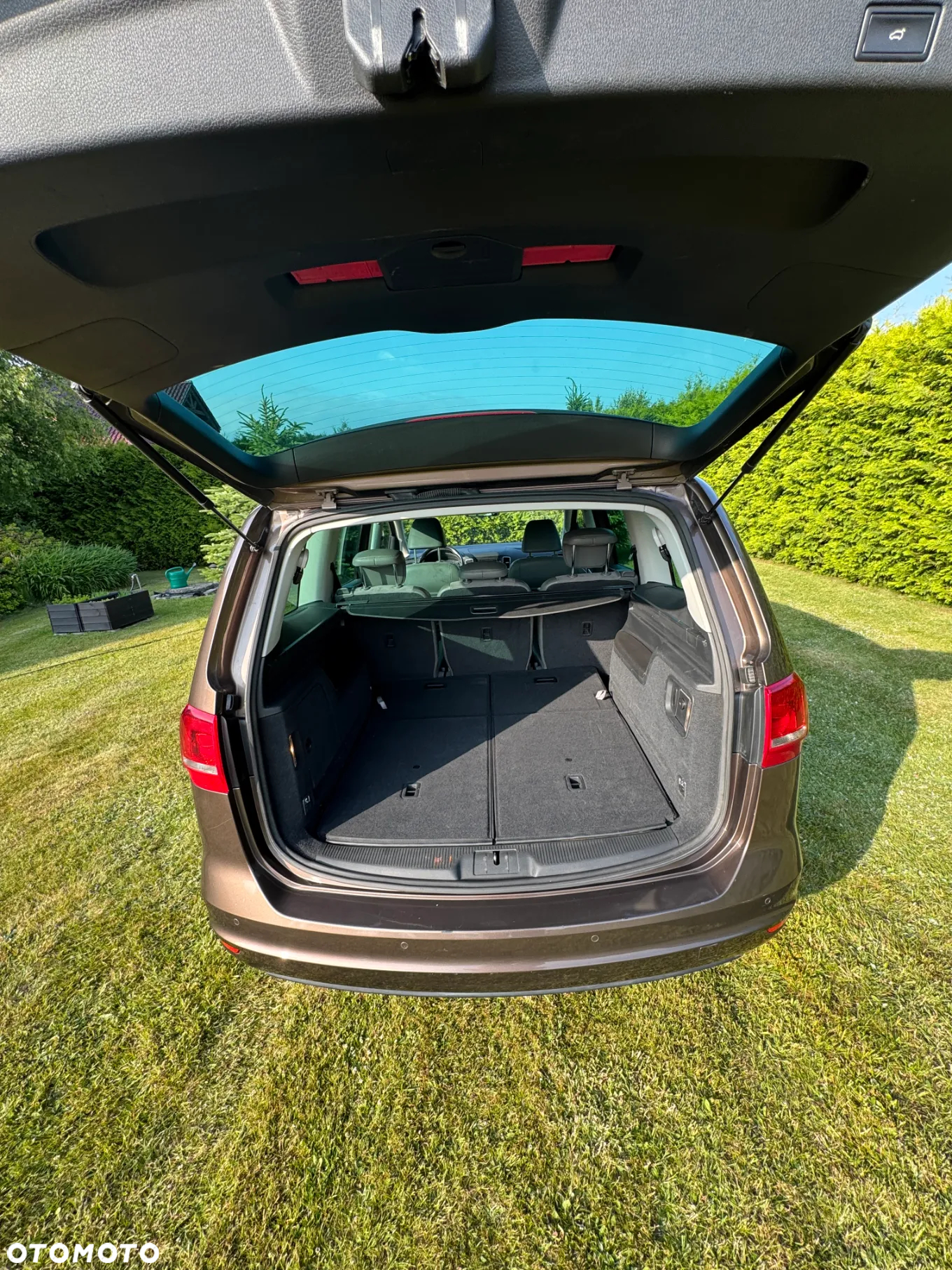Volkswagen Sharan 2.0 TDI Highline DSG - 2