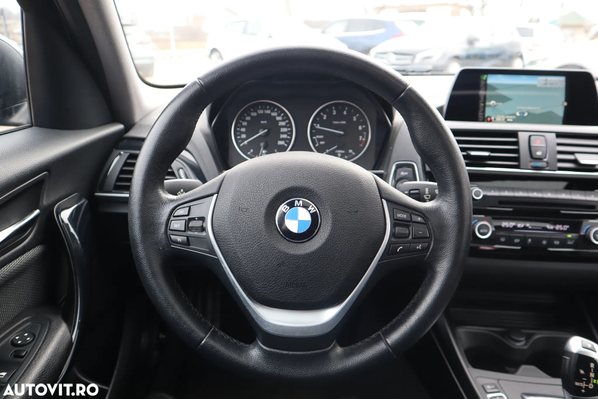 BMW Seria 1 120i Aut. Urban Line - 24