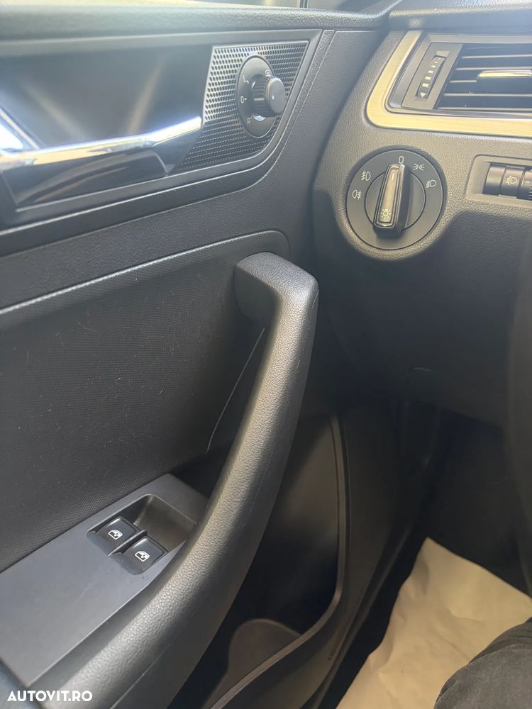 Skoda RAPID 1.4 TDI DSG Style - 13