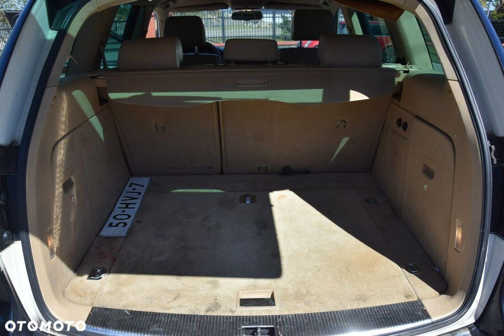 Volkswagen Touareg - 25