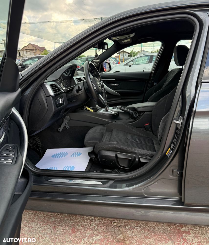 BMW Seria 3 330e iPerformance M Sport - 22