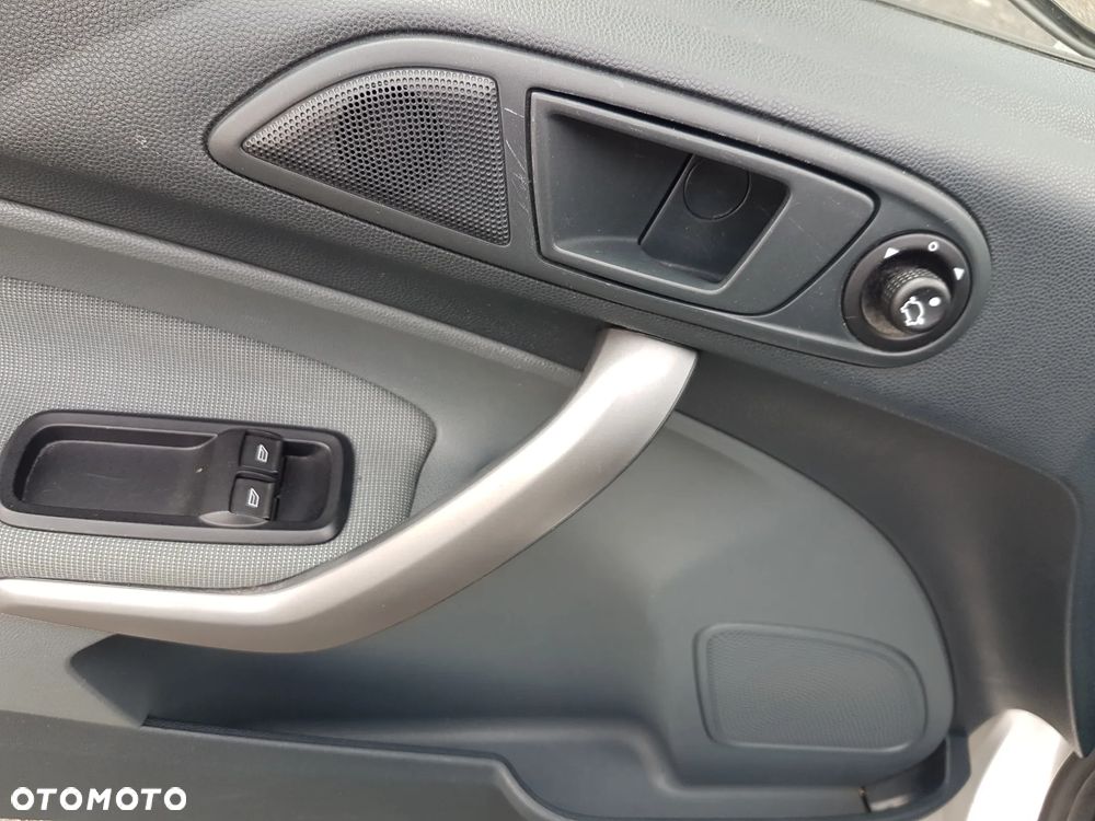 Ford Fiesta 1.25 Trend Edition - 21