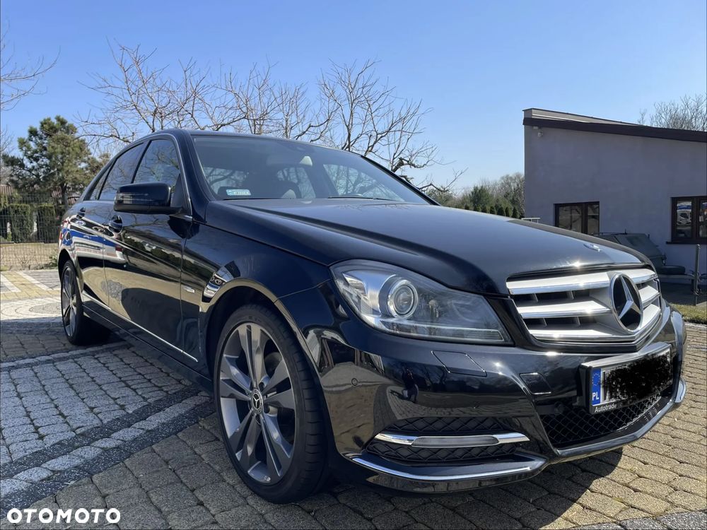 Mercedes-Benz Klasa C 180 CGI BlueEff Avantgarde - 1