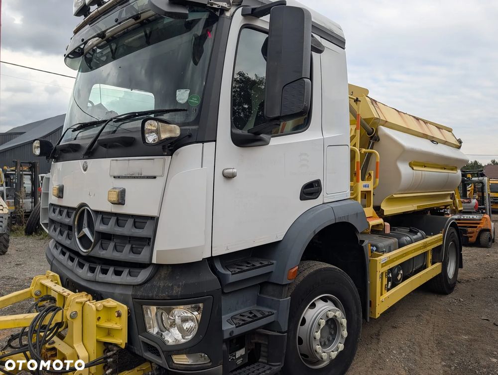 Mercedes-Benz AROSC 1824 4x2 - 5