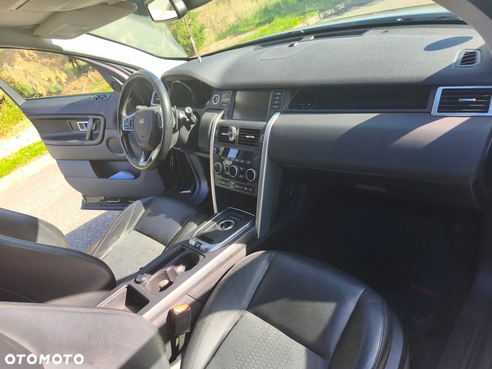 Land Rover Discovery Sport - 10