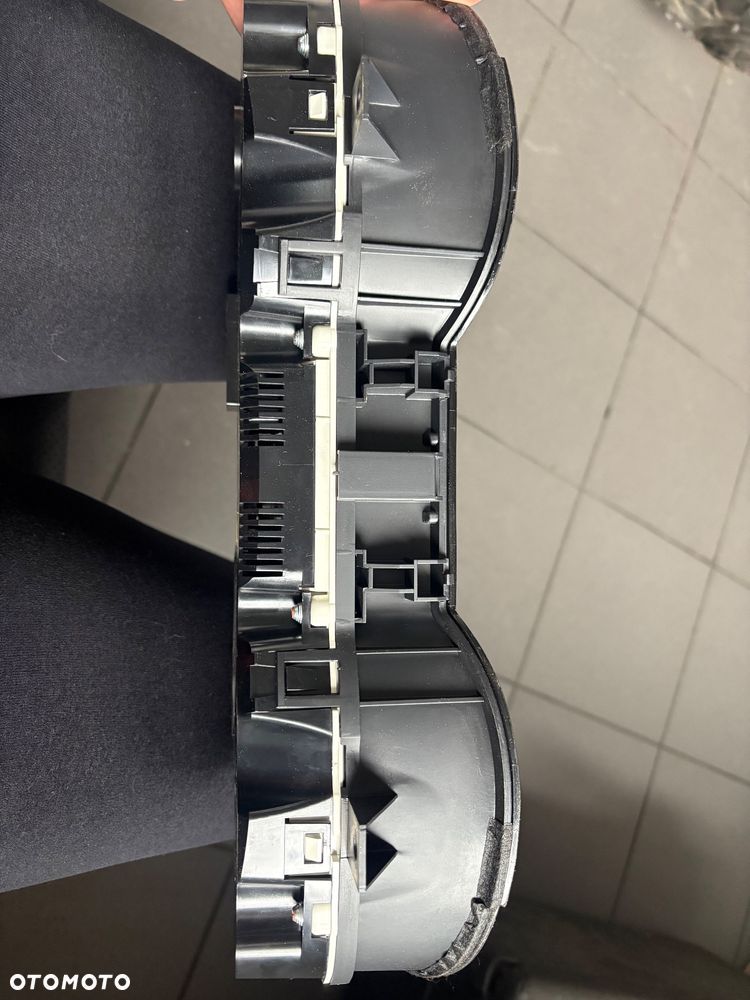 Licznik Audi Q5 2.0 TSI 8R0 920 930A - 4