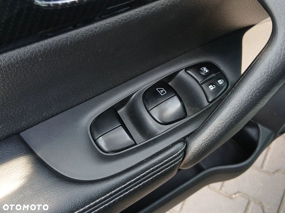 Nissan X-Trail 2.0 dCi N-Connecta 4WD Xtronic - 20