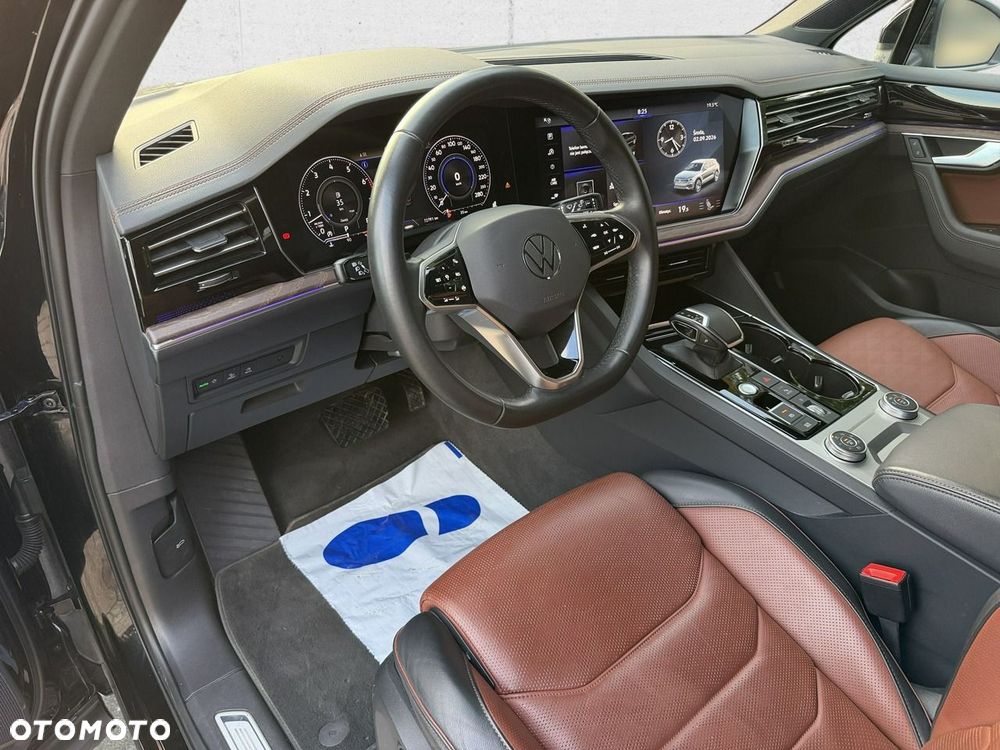 Volkswagen Touareg - 9