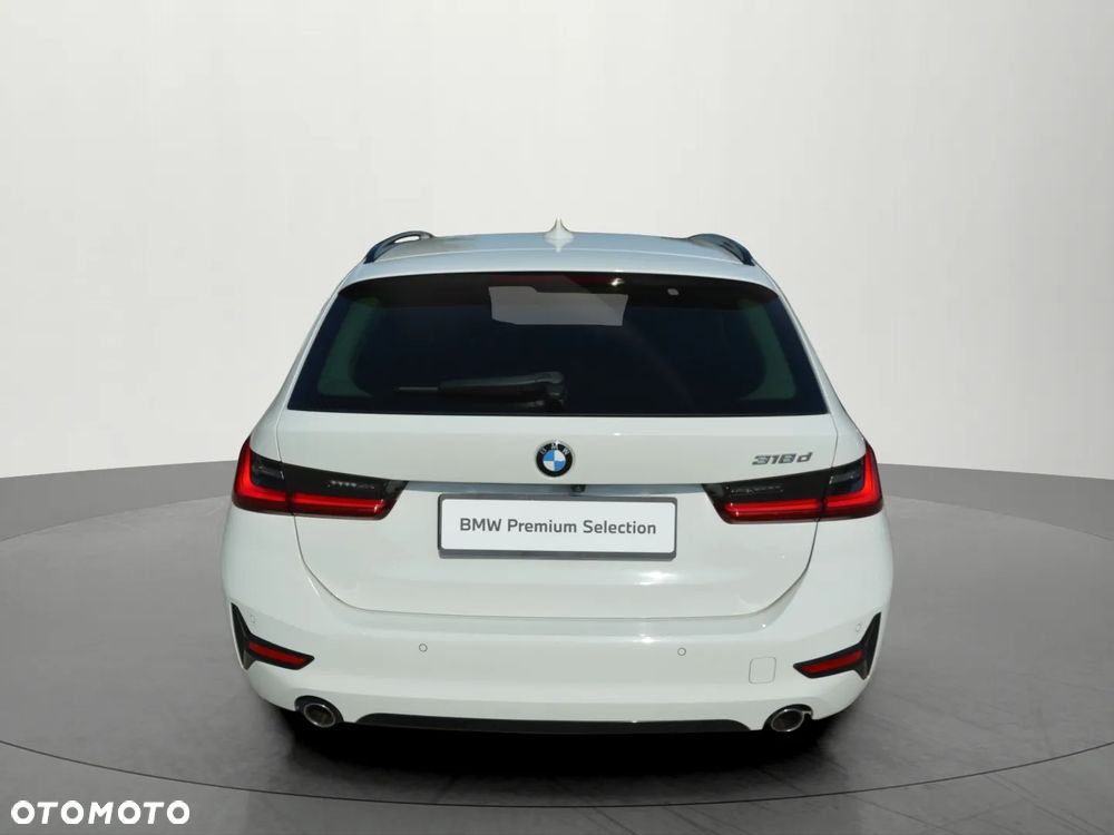 BMW Seria 3 318d MHEV M Sport - 9