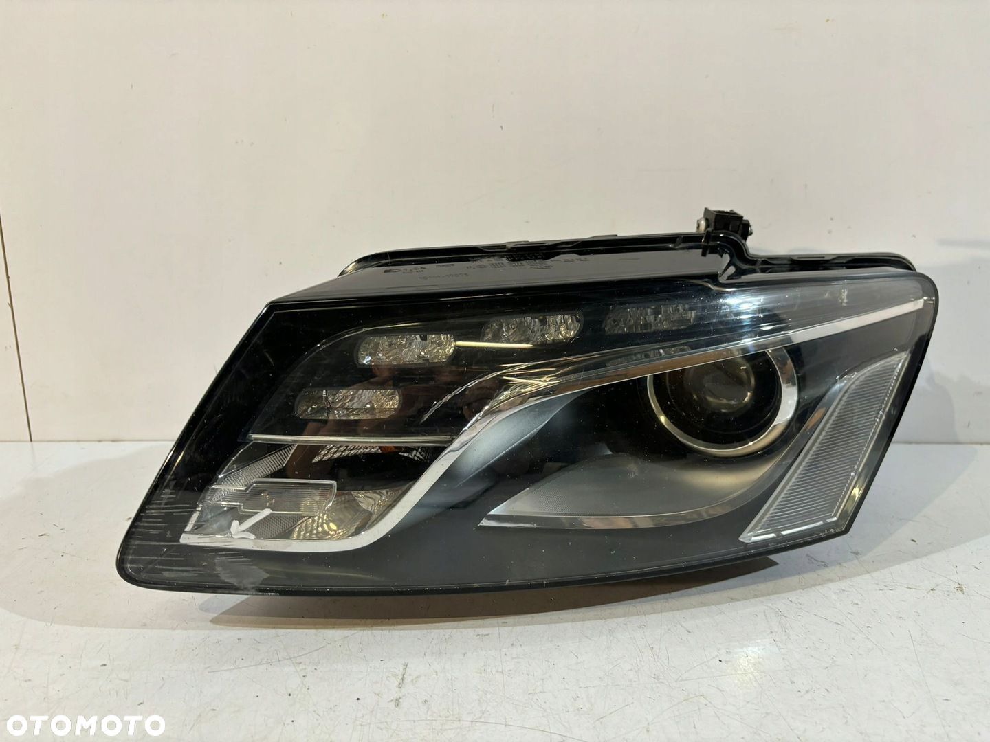 AUDI Q5 8R Lampa przednia Xenon L - 14840 - 1