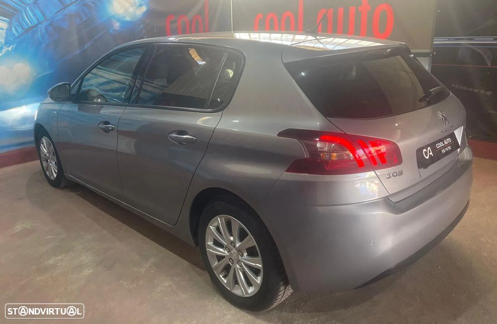 Peugeot 308 1.2 PureTech Style - 13