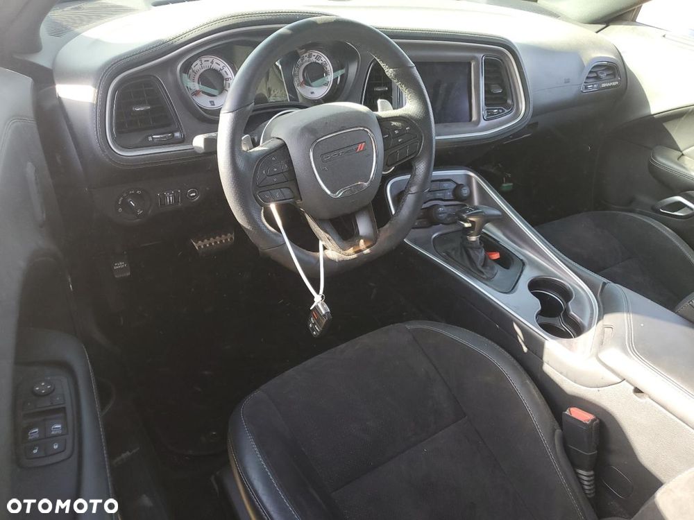 Dodge Challenger 5.7 R/T - 8