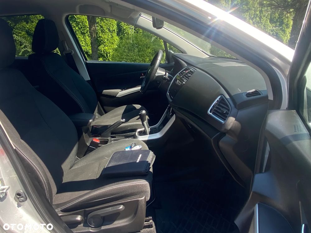 Suzuki SX4 S-Cross 1.0 T Premium 4WD - 29
