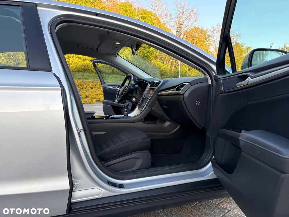 Ford Mondeo 2.0 TDCi Silver X (Amb Plus) - 12