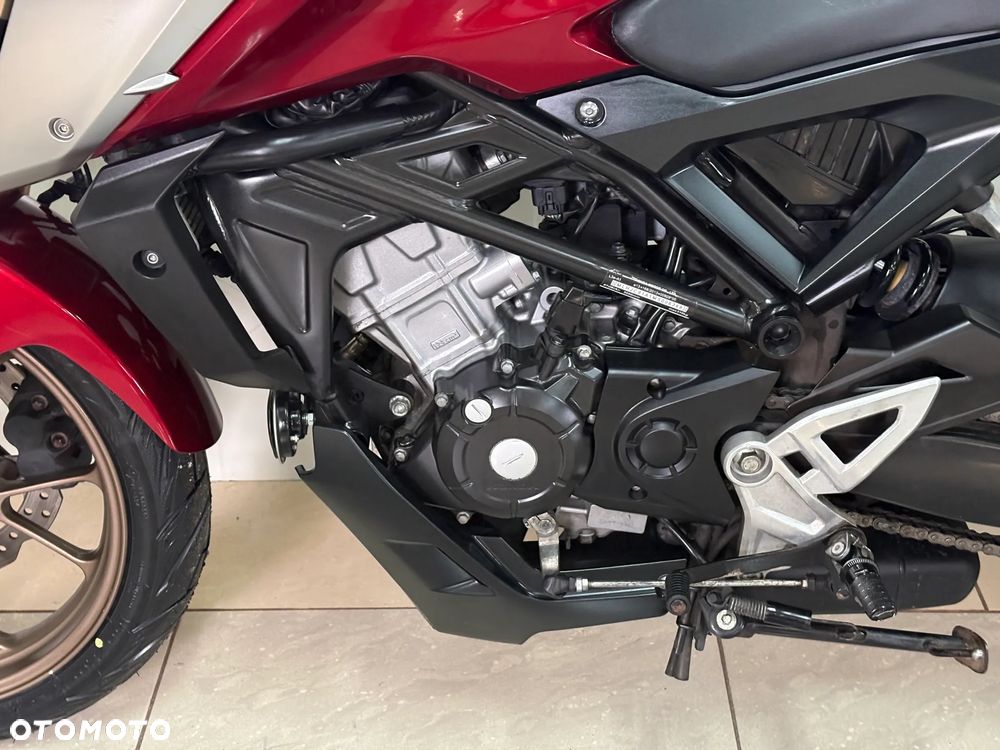 Honda CB - 12