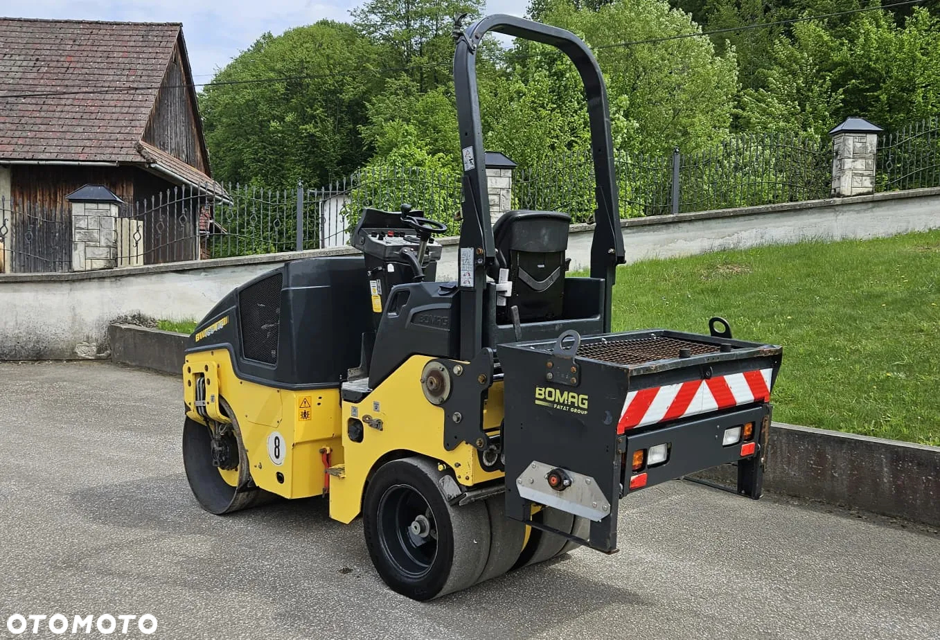 Bomag BW 100 AC-5 - 3