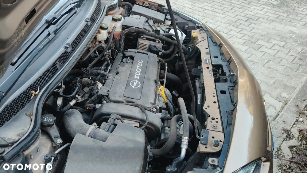 Opel Astra 1.6 Style - 12