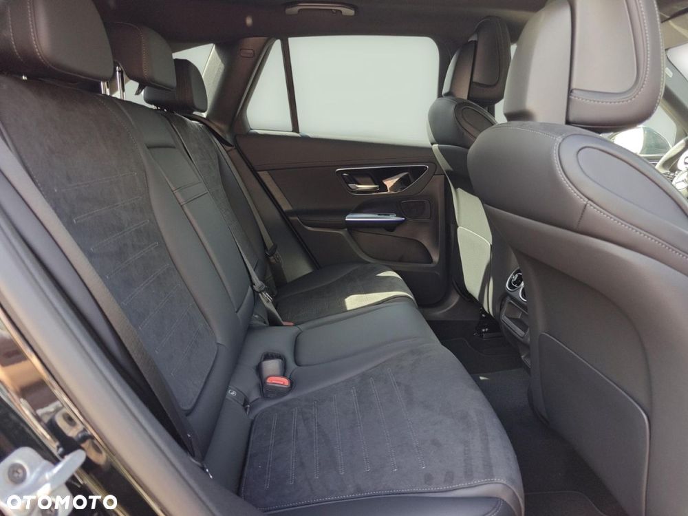 Mercedes-Benz GLC - 11