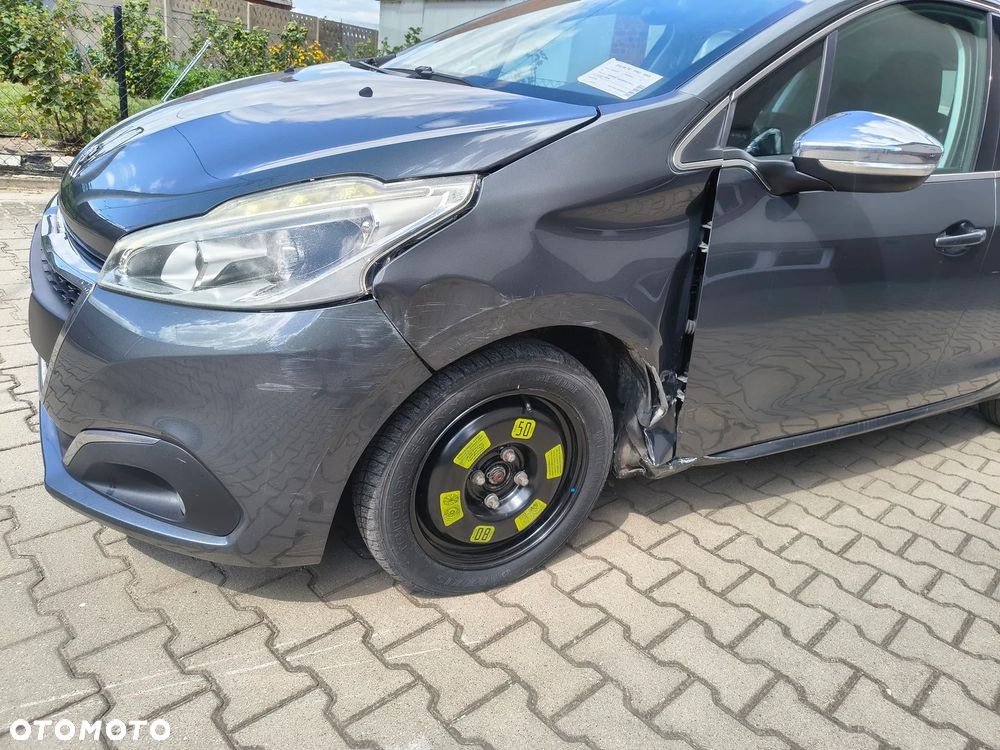 Peugeot 208 - 13