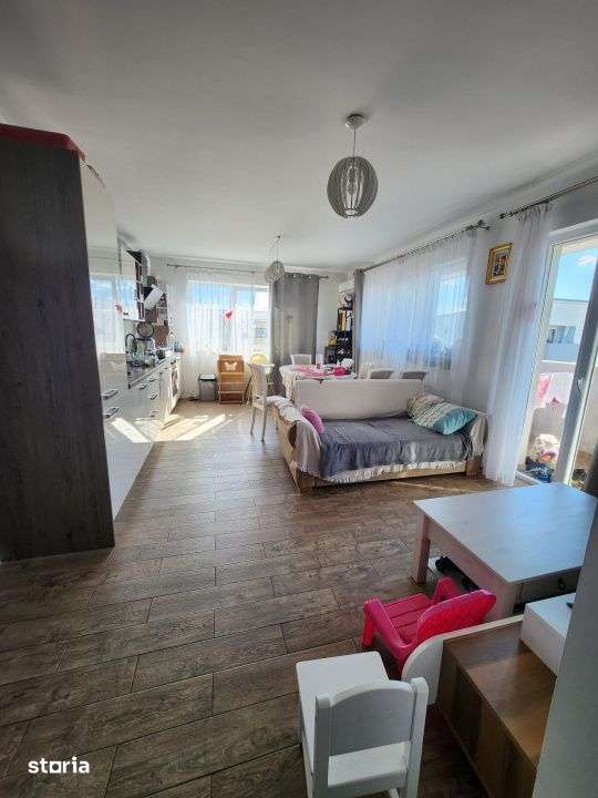 Apartament cu 3 camere 2 parcari, priveliste frumoasa, zona Terra — fotografia 1