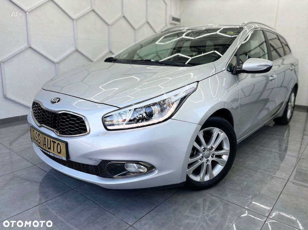 Kia Ceed - 10