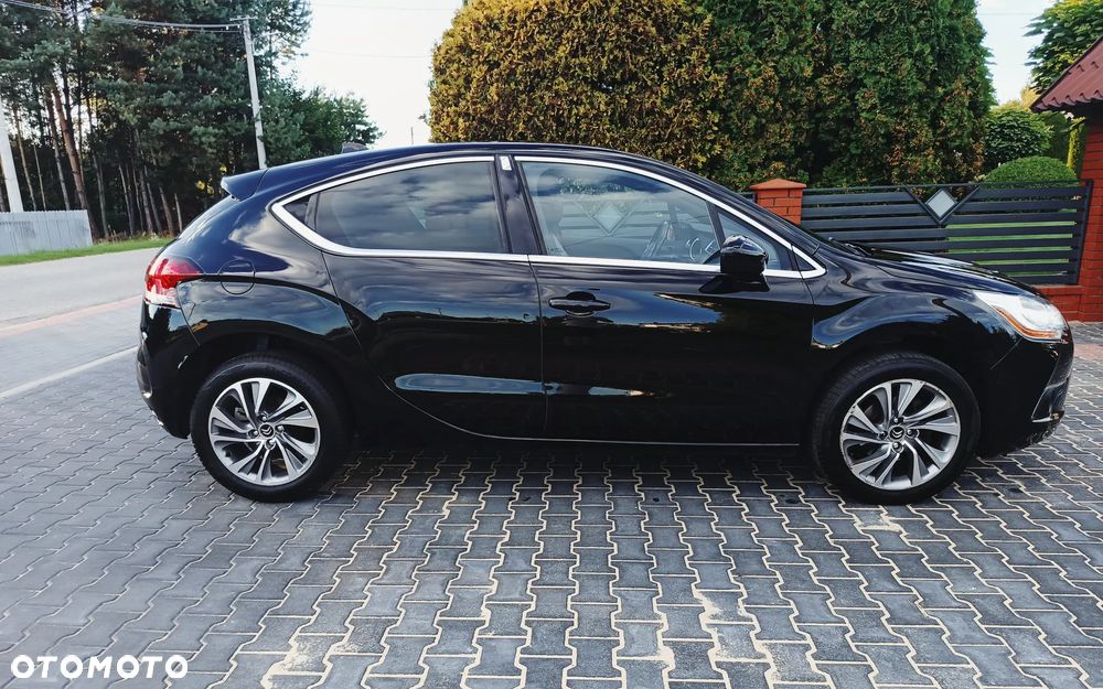 Citroën DS4 e-HDi 115 Chic - 26