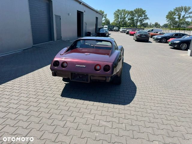 Chevrolet Corvette - 31