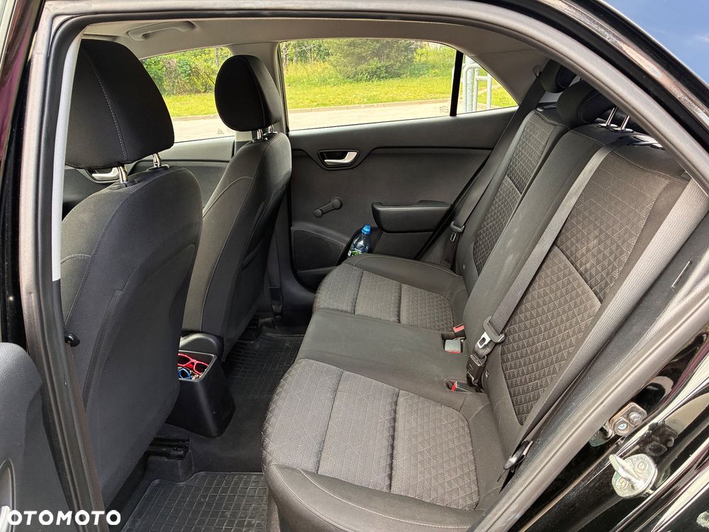 Kia Rio 1.2 M - 8