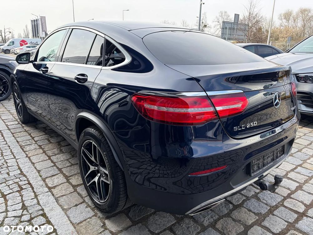 Mercedes-Benz GLC 250 4-Matic - 4
