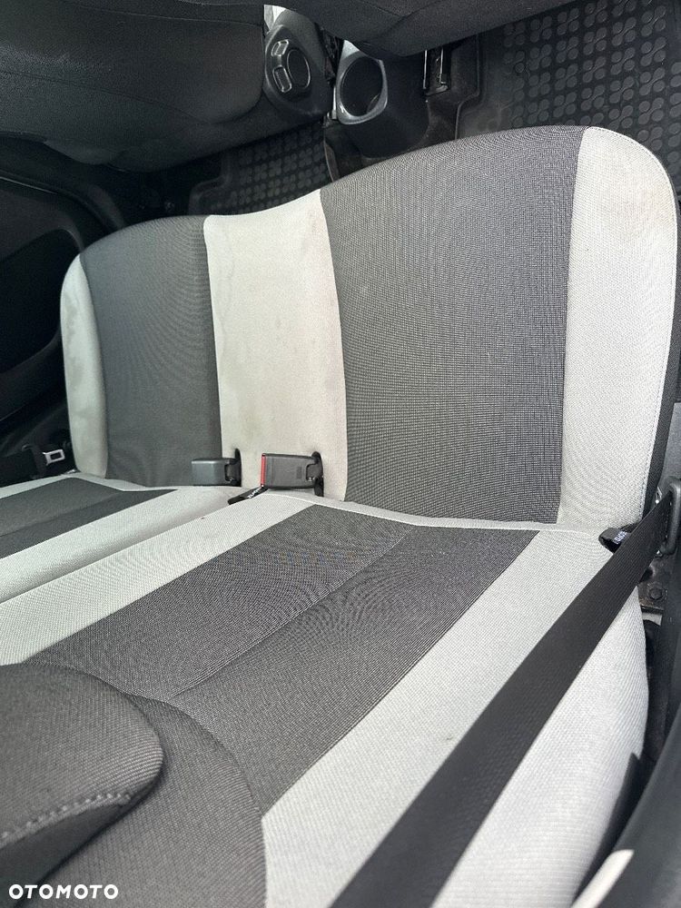 Toyota Aygo x-play - 15