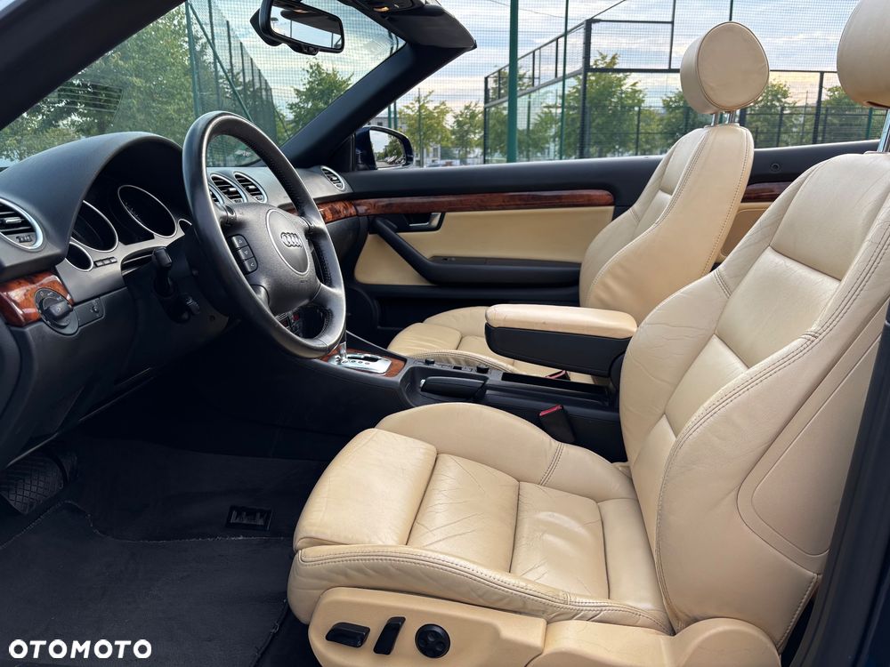 Audi A4 Cabrio 3.0 Multitronic - 21