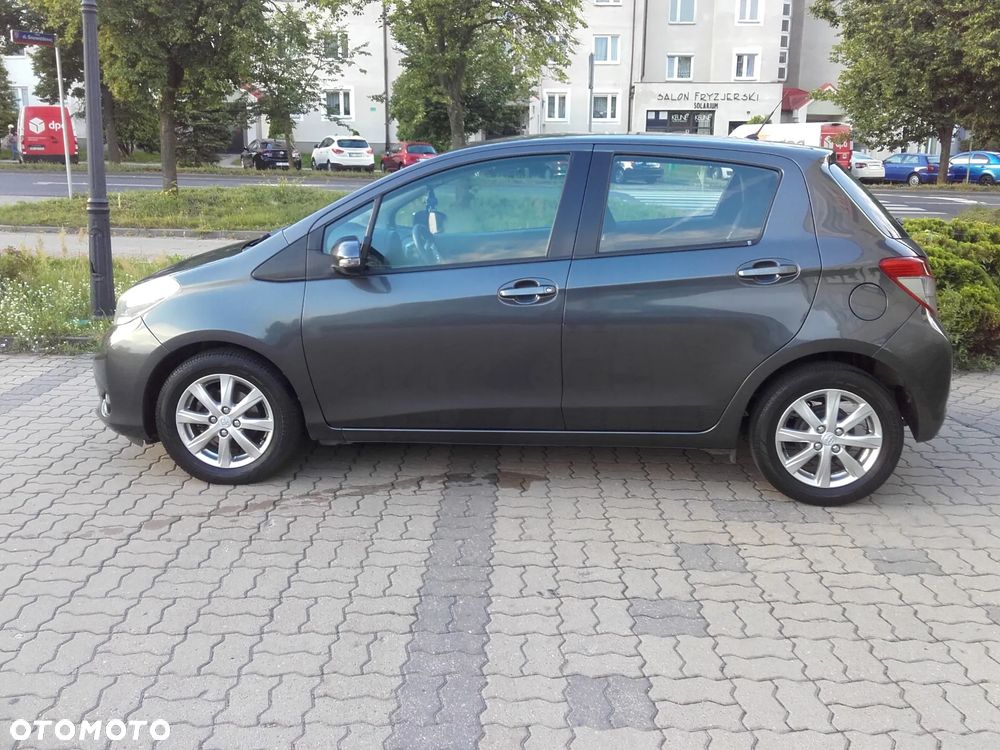 Toyota Yaris - 10