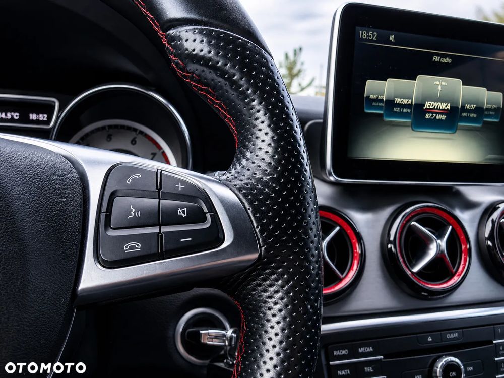 Mercedes-Benz CLA - 19