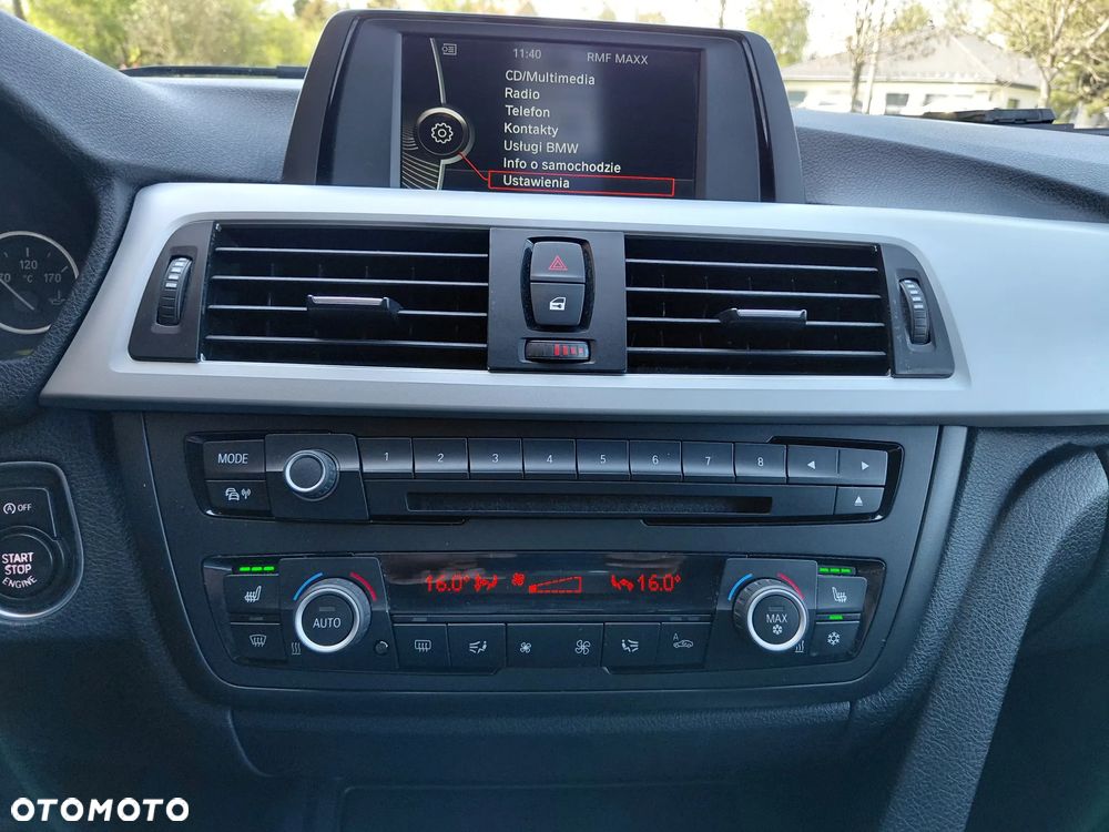 BMW Seria 3 320i Sport Line - 18