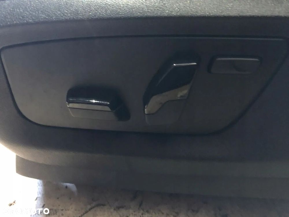 FOTELE TAPICERKA SPORT BMW 5 G30 ALCANTARA GRZANE M PAKIET - 5