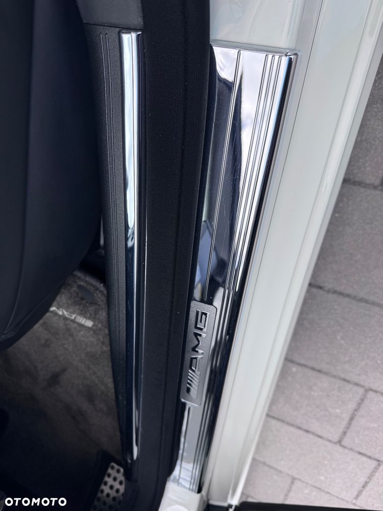 Mercedes-Benz CLS - 9