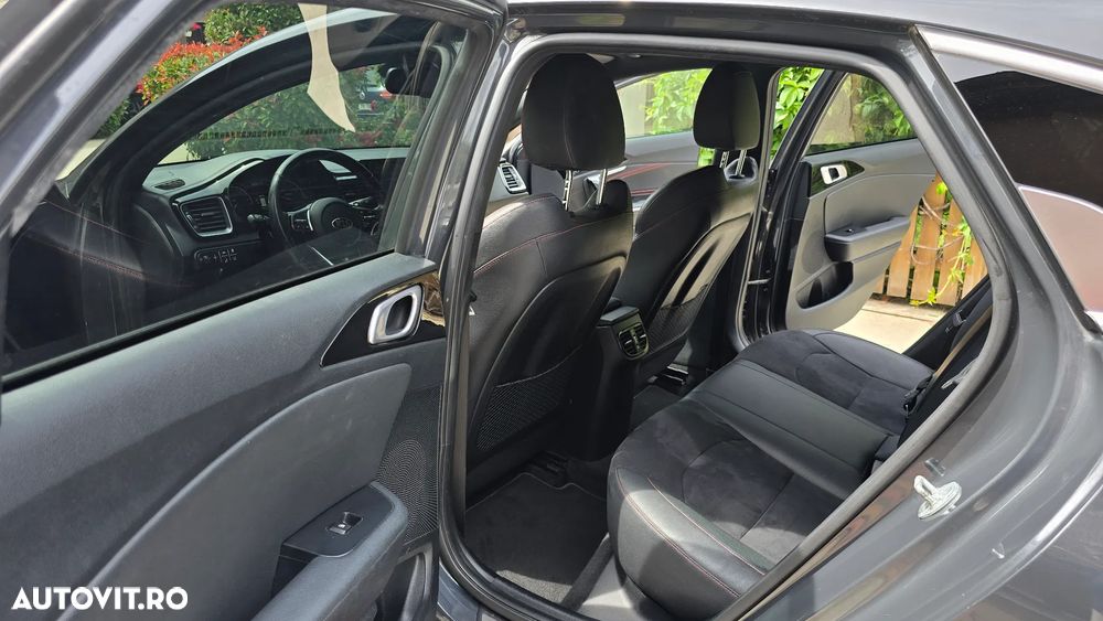 Kia Pro Ceed 1.6 T-GDI GT - 15
