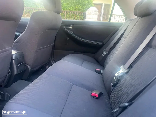Toyota Corolla 1.4 SE - 18