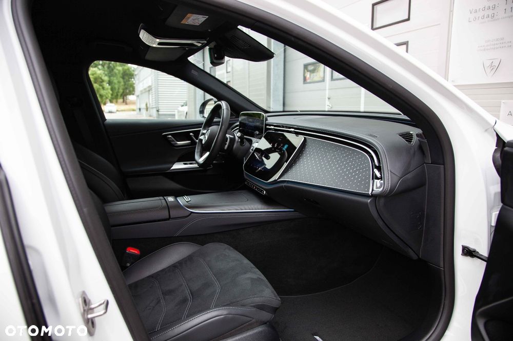 Mercedes-Benz Klasa E 300 de 4-Matic AMG - 15