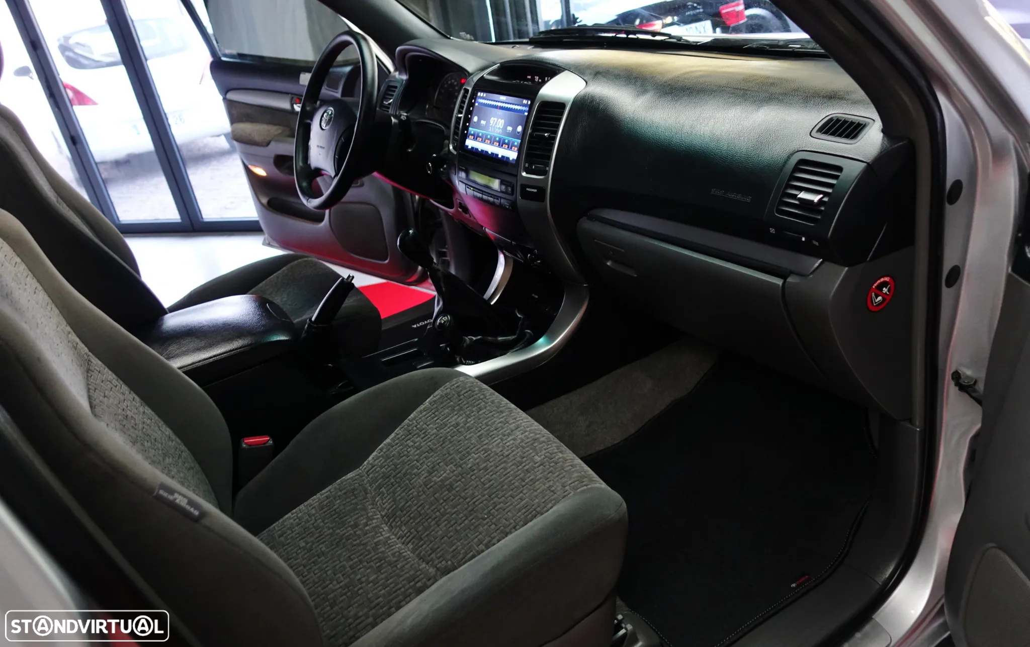 Toyota Land Cruiser 3.0 D-4D Std TA - 38