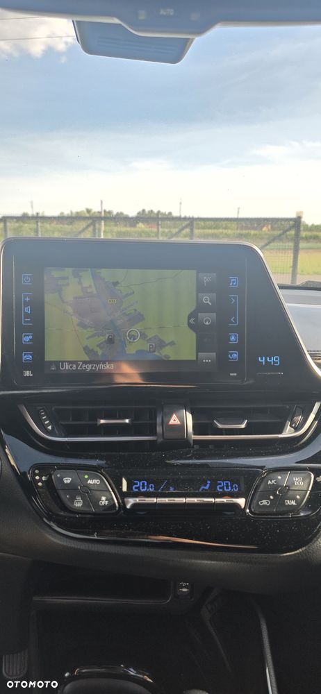 Toyota C-HR - 15