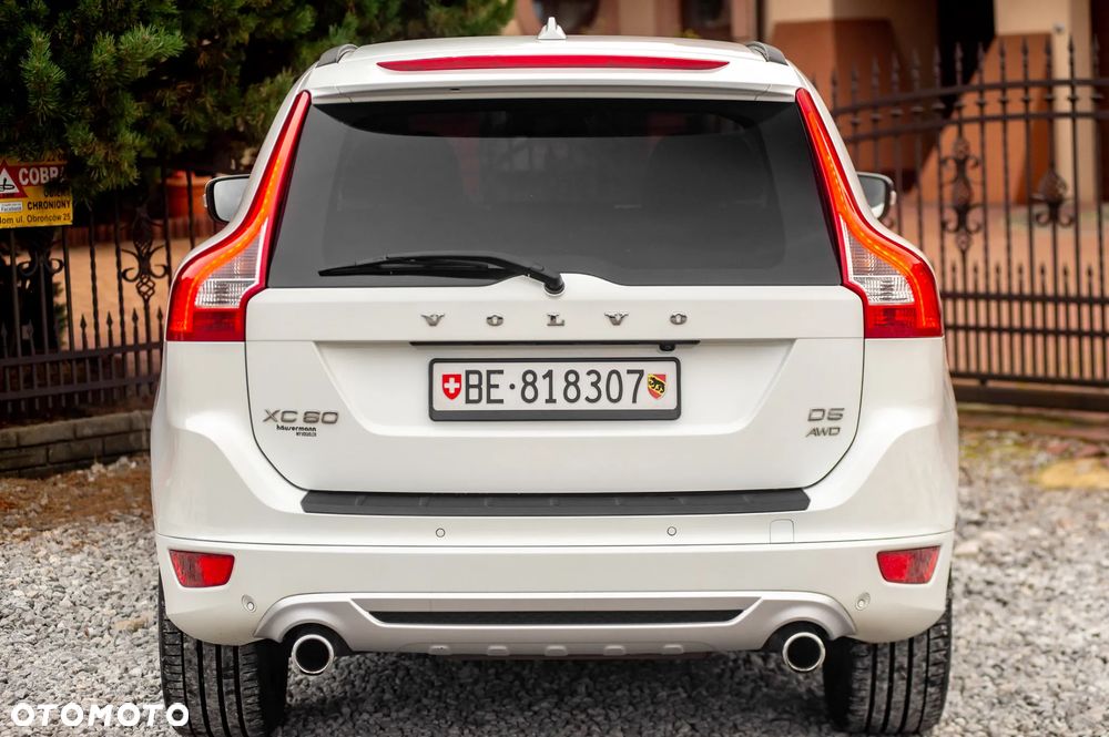 Volvo XC 60 D5 AWD RDesign - 11