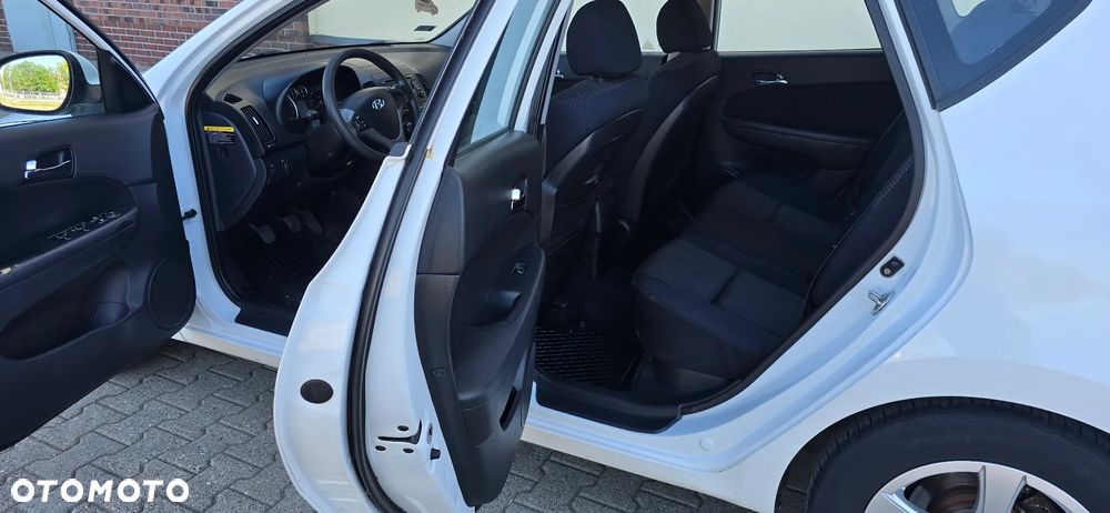 Hyundai i30 1.6 CRDi Comfort - 18