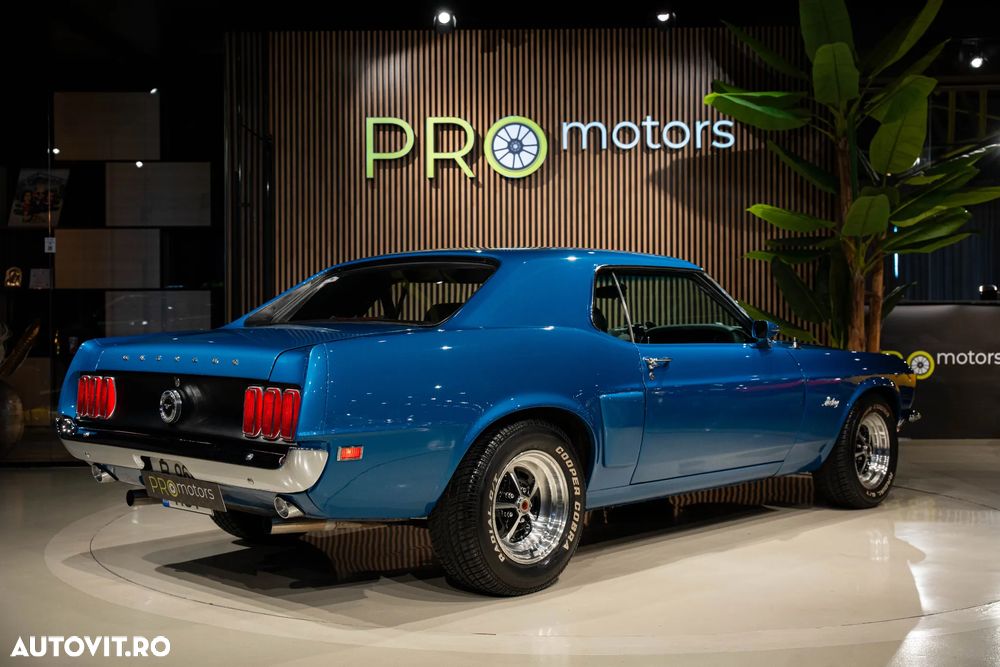 Ford Mustang - 16