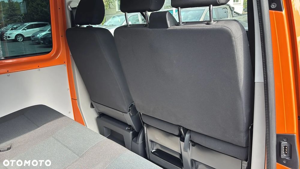 Volkswagen Transporter - 28