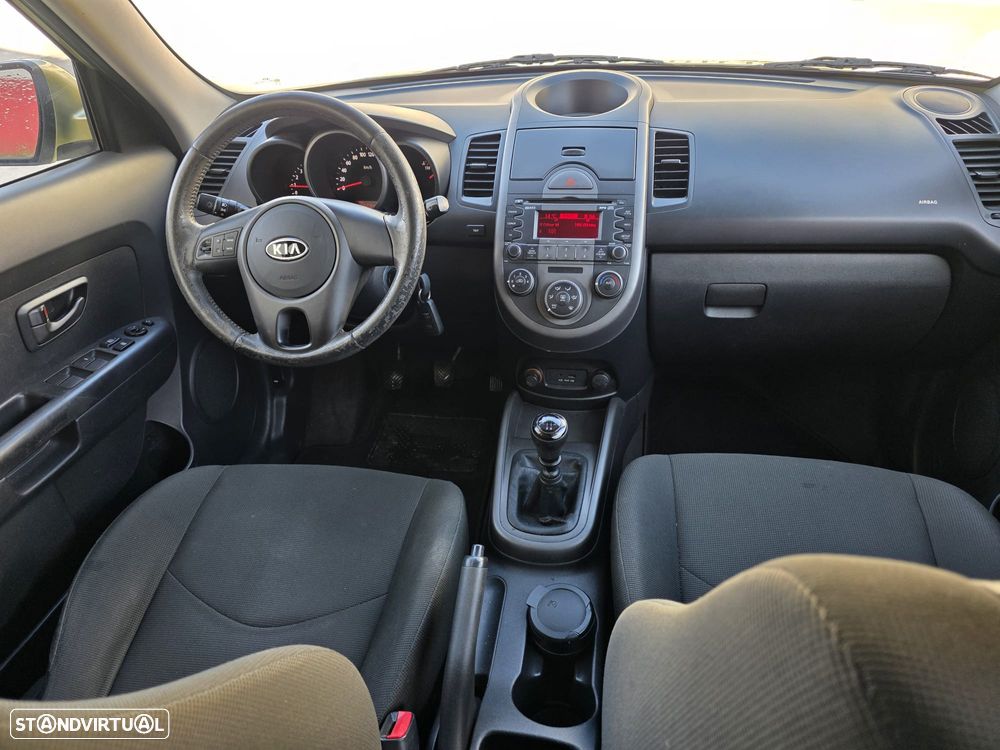 Kia Soul 1.6 CRDi EX - 12