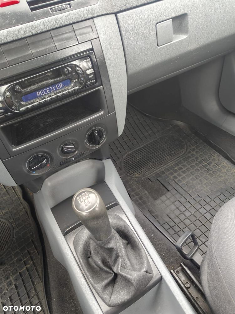 Skoda Fabia - 6