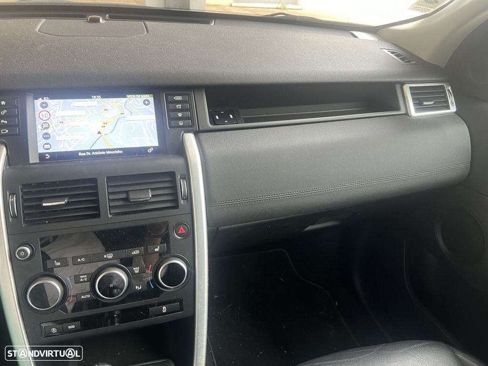 Land Rover Discovery Sport - 27