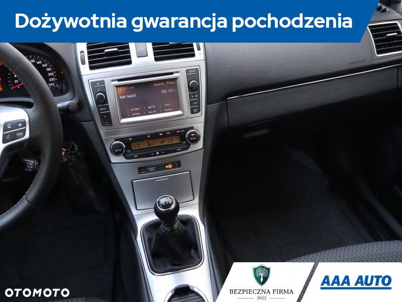 Toyota Avensis - 9